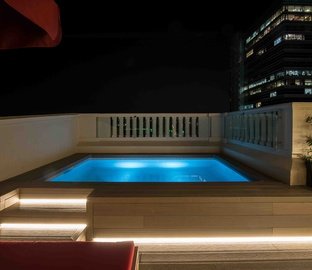 MINI PISCINA  Vincci Mae Barcelona