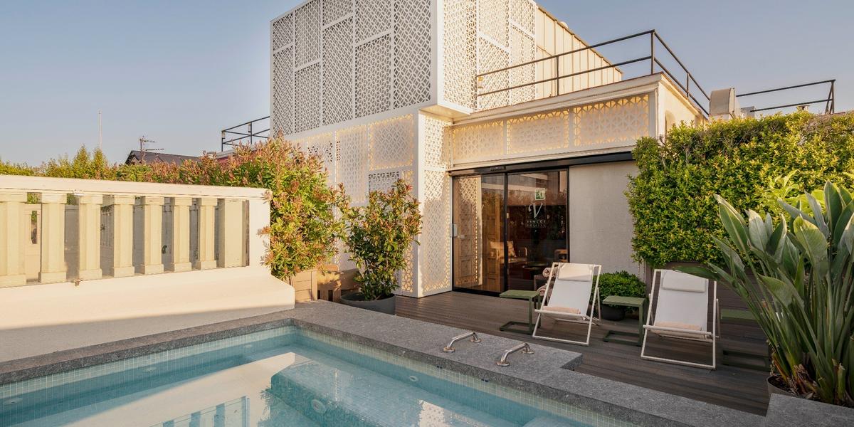 Mini Piscina  Vincci Mae 4* Barcelona Mini Piscina  Vincci Mae 4* Barcelona